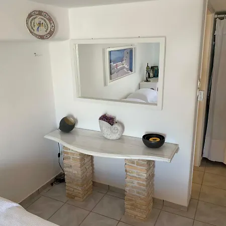 Traditional Cycladic Studio Drios
